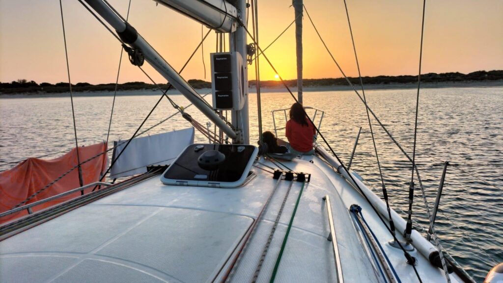 Alicante-escuela-nautica-veleros-academia